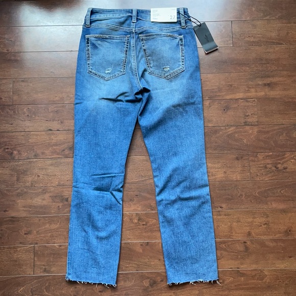 Brand New Silver Jeans Avery Slim Crop High Rose Curvy Jeans - Picture 8 of 8